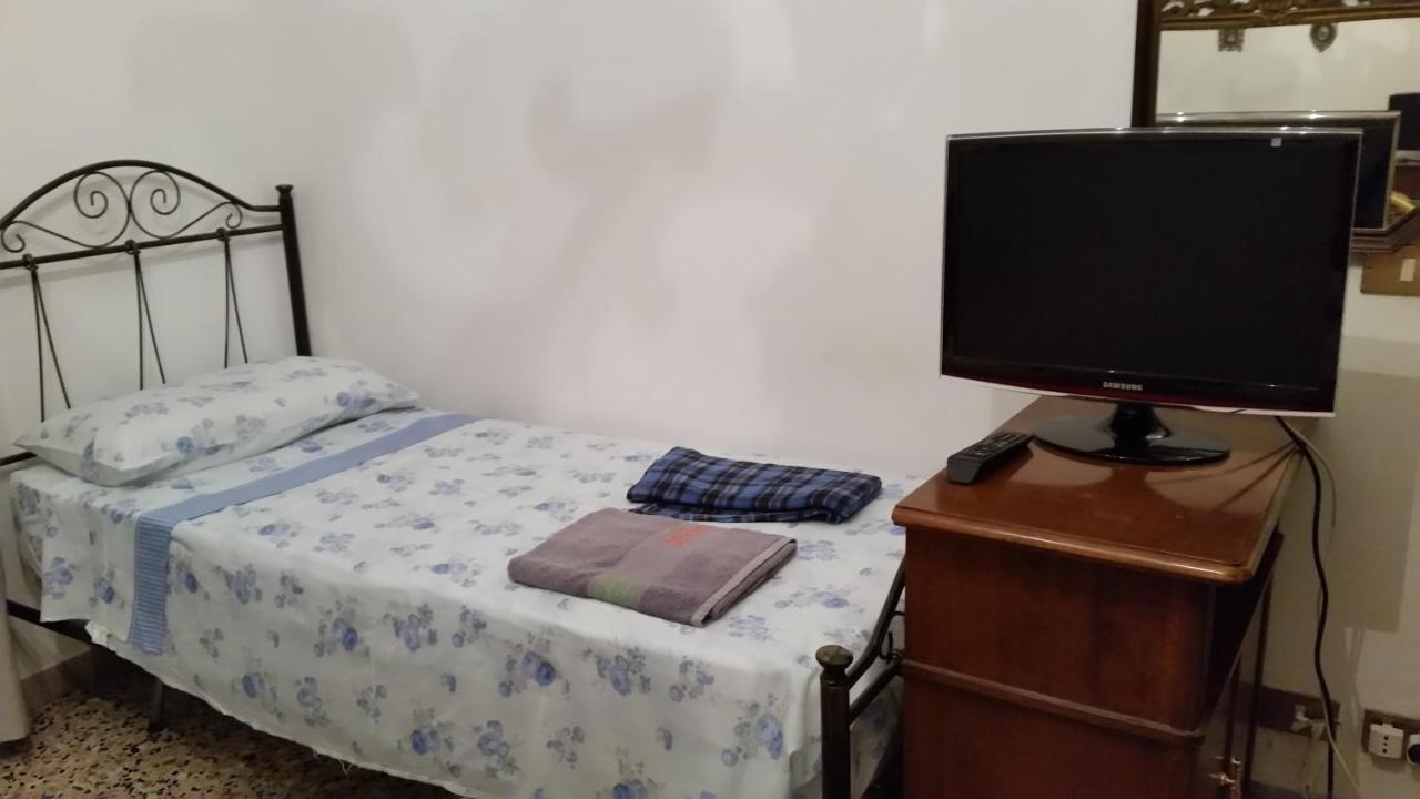 Bed and Breakfast Casa Gramsci Modena Esterno foto