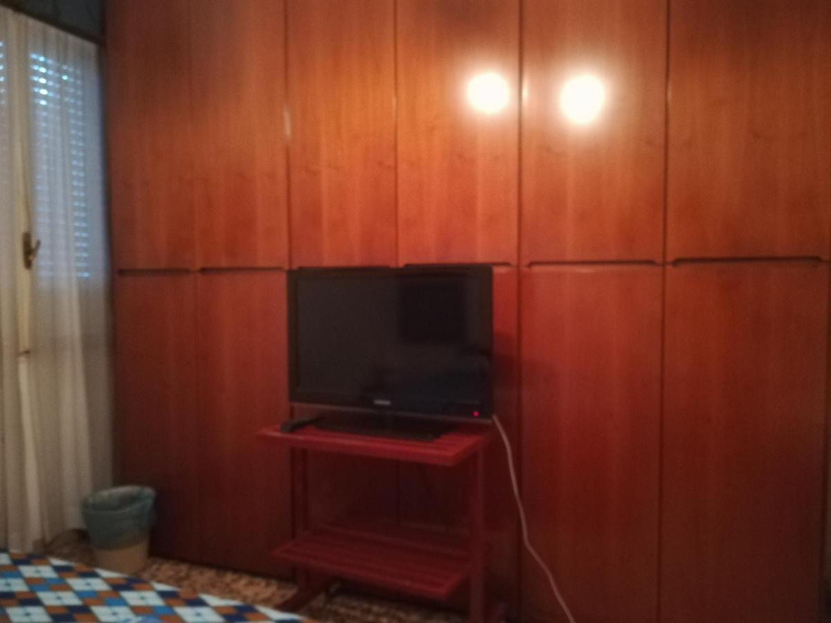 Bed and Breakfast Casa Gramsci Modena Esterno foto